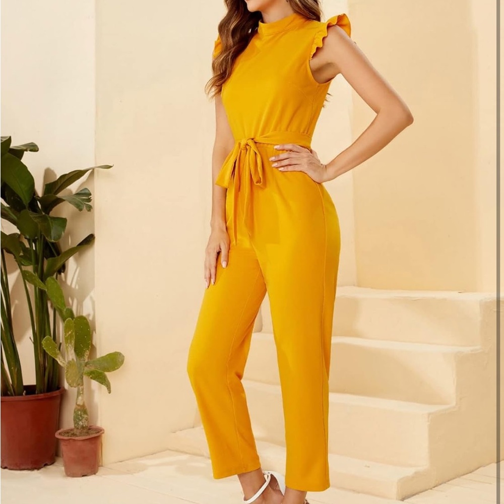 WDIRARA Women's Sleeveless Mock Neck Ruffle Trim Belted Cropped Jumpsuit Romper